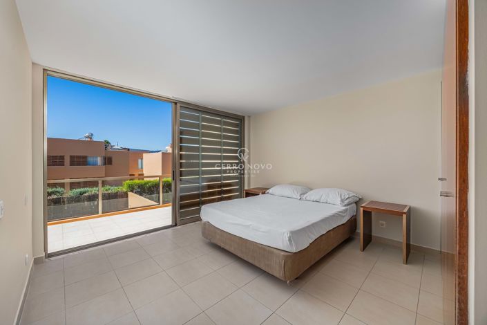 Image No.26-4 Bed Villa for sale