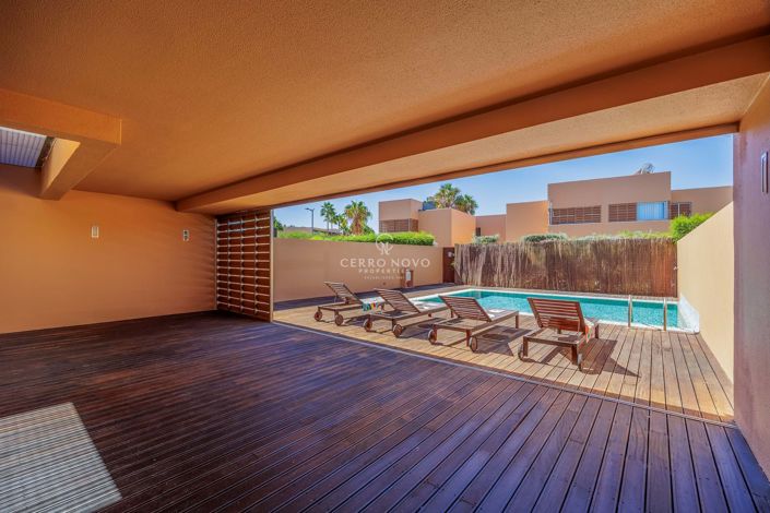 Image No.3-4 Bed Villa for sale