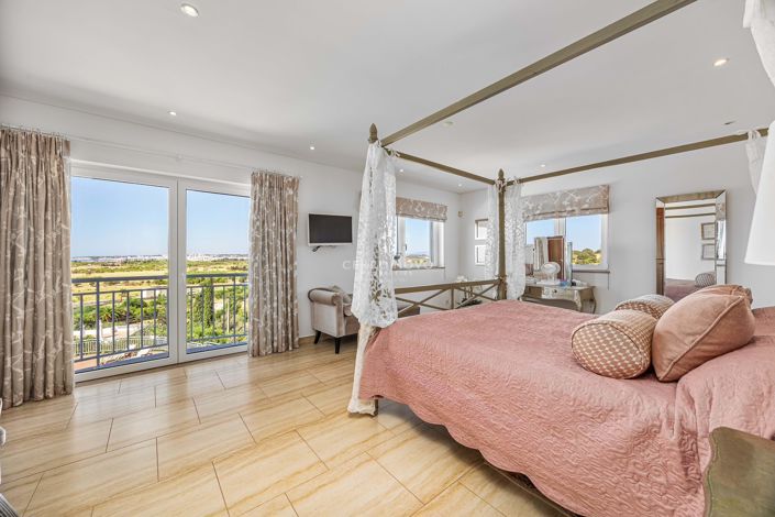 Image No.24-6 Bed Villa for sale