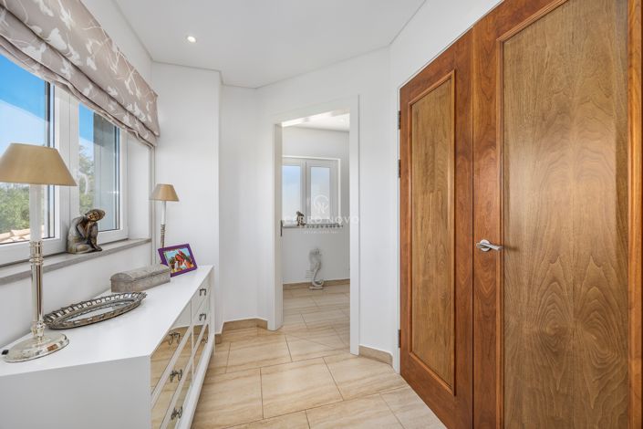 Image No.26-6 Bed Villa for sale