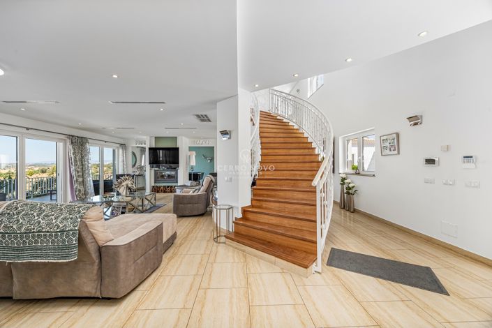 Image No.41-6 Bed Villa for sale