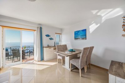 2419-356632-d4a7072701644bd18f6c9ffe77b802fa4