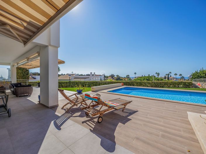 Image No.1-4 Bed Villa for sale