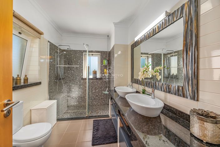 Image No.5-4 Bed Villa for sale