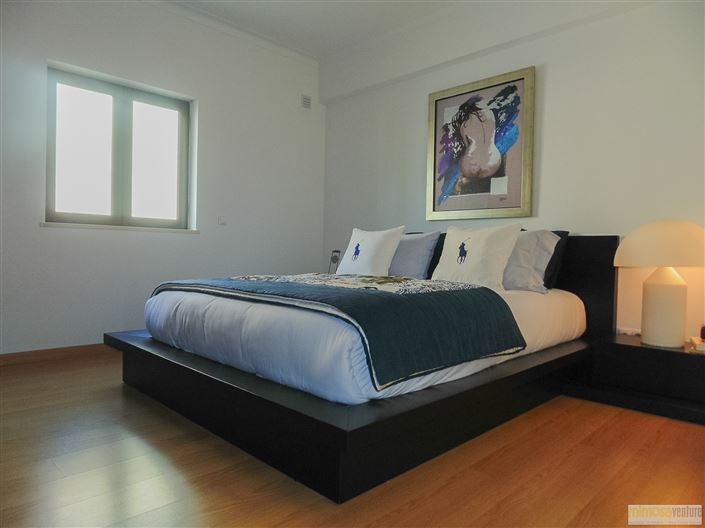 Image No.19-4 Bed House for sale