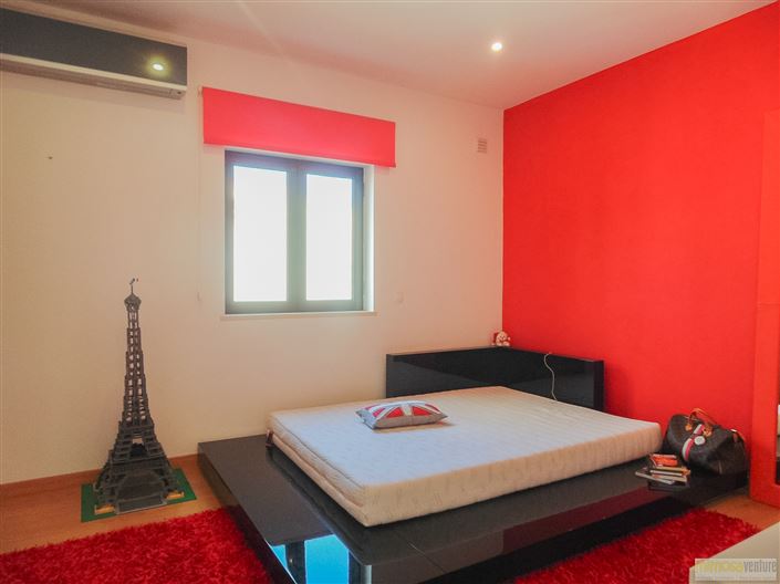 Image No.13-4 Bed House for sale