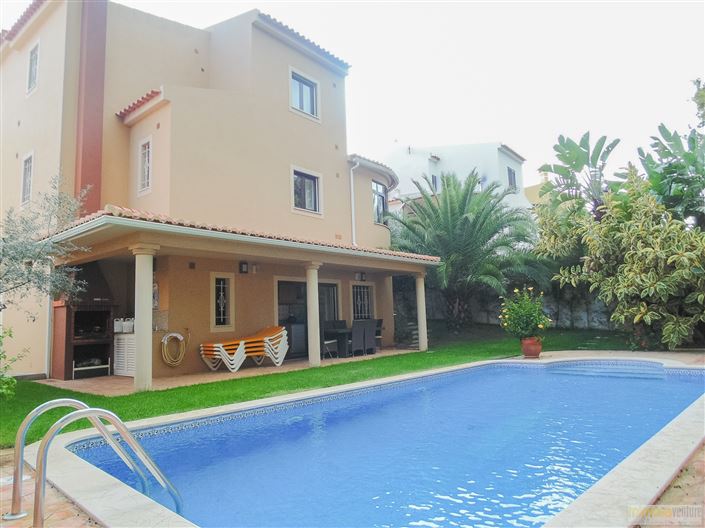 Image No.18-4 Bed House for sale