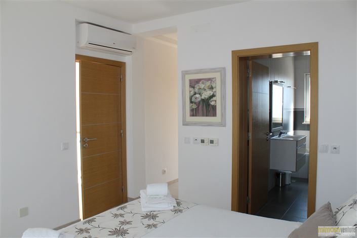 Image No.10-4 Bed House for sale