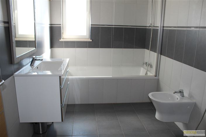 Image No.13-4 Bed House for sale