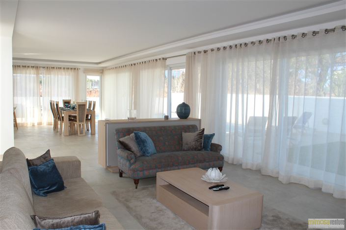 Image No.3-4 Bed House for sale