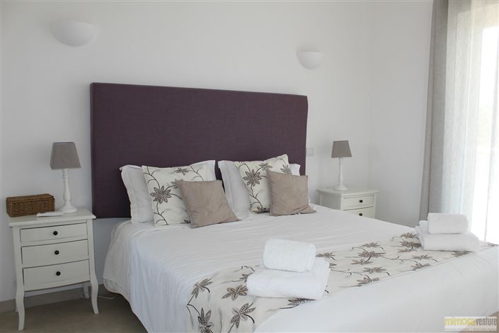 Image No.9-4 Bed House for sale