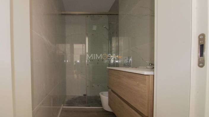 Image No.15-2 Bed Flat for sale