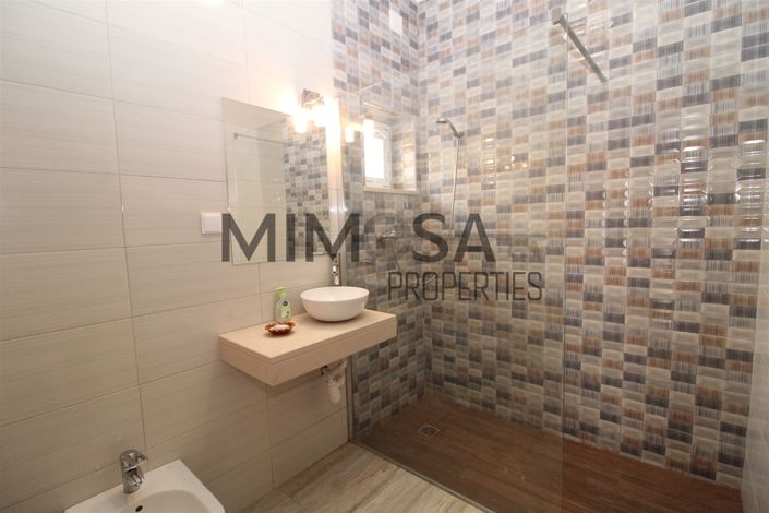 Image No.11-7 Bed House for sale