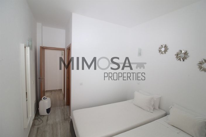 Image No.18-7 Bed House for sale