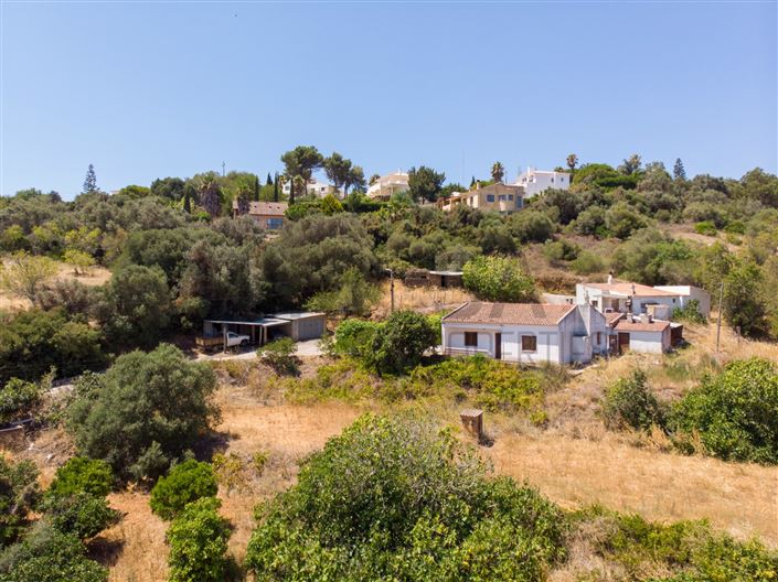 Image No.2-6 Bed House for sale