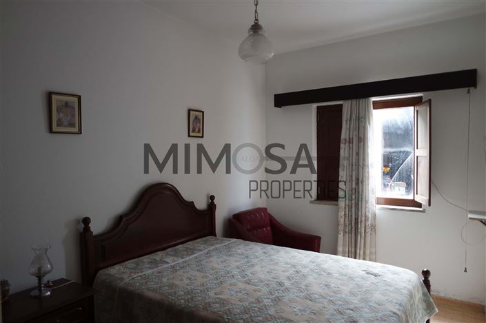 Image No.22-6 Bed House for sale