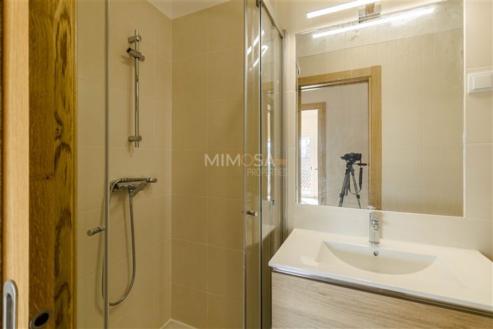 Image No.12-2 Bed Flat for sale