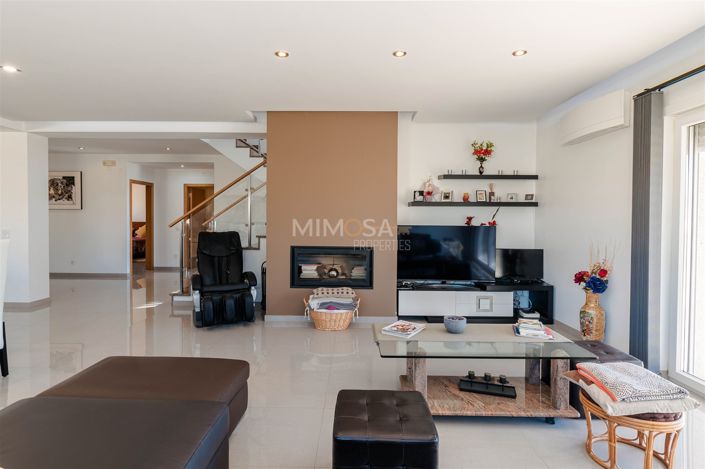 Image No.13-4 Bed House for sale