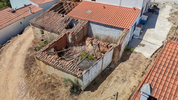 Image No.14-3 Bed Property for sale