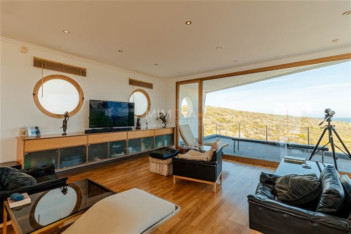 Image No.25-7 Bed House for sale