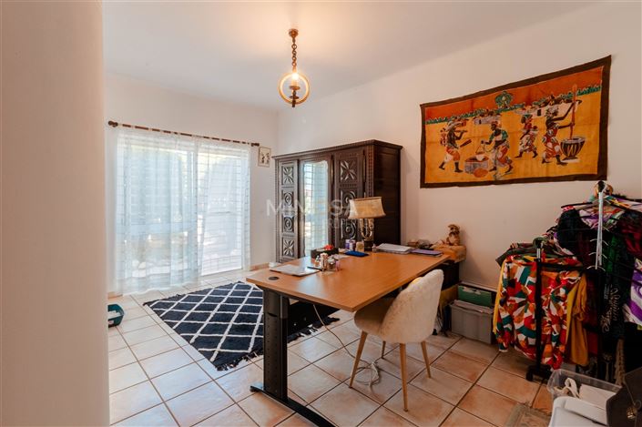 Image No.19-4 Bed House for sale