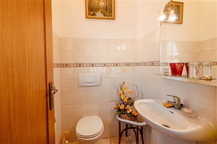 Image No.7-4 Bed House for sale