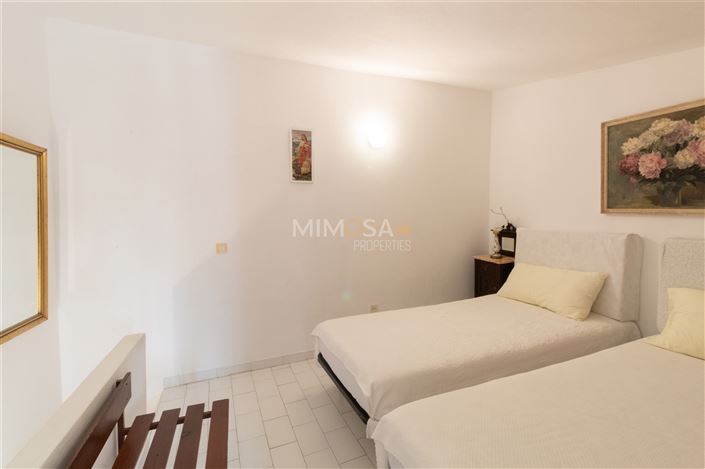 Image No.20-2 Bed Property for sale