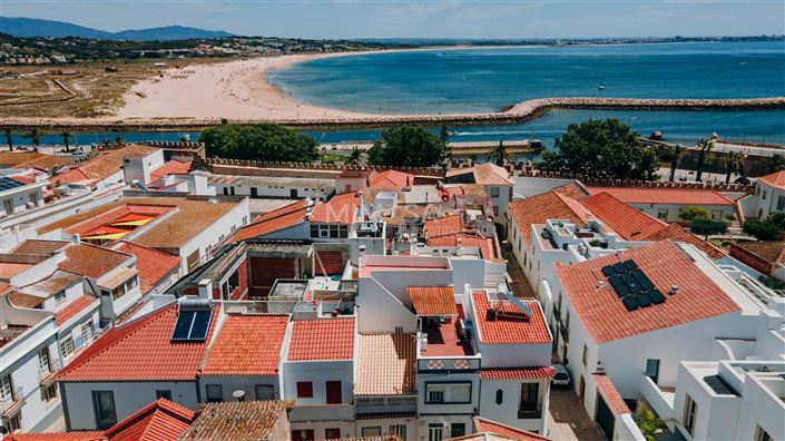 Image No.8-2 Bed Property for sale