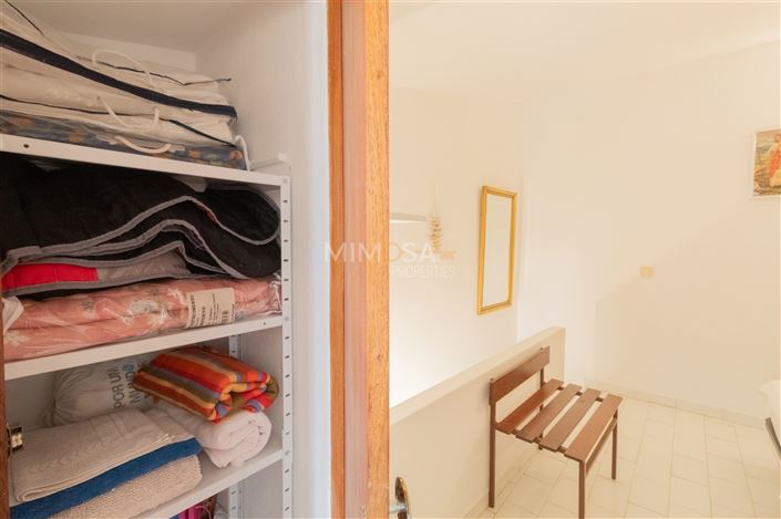 Image No.21-2 Bed Property for sale