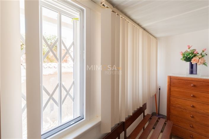 Image No.25-2 Bed Property for sale