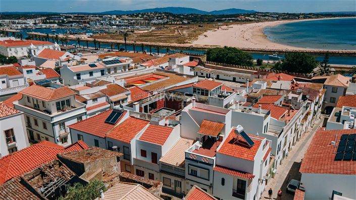 Image No.9-2 Bed Property for sale