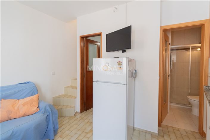 Image No.12-2 Bed Property for sale