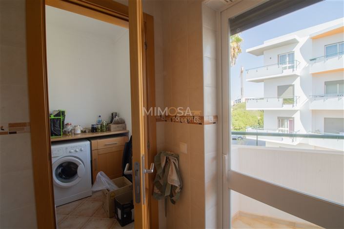 Image No.11-3 Bed Flat for sale