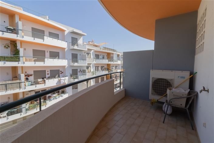 Image No.24-3 Bed Flat for sale