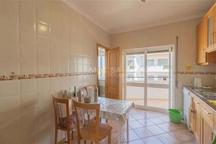 Image No.6-3 Bed Flat for sale