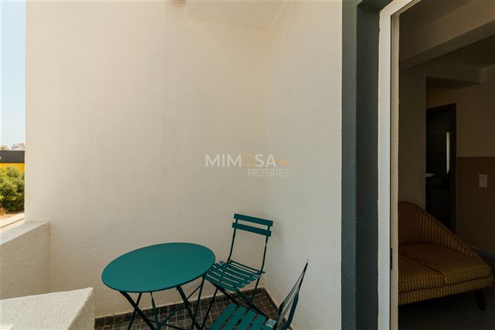 Image No.21-4 Bed Flat for sale