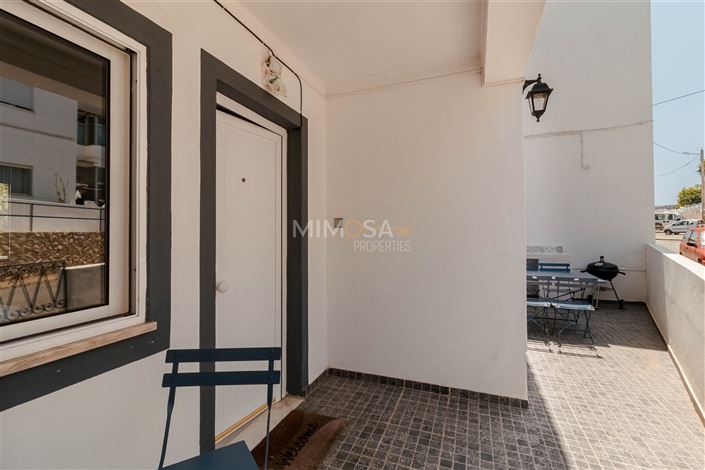 Image No.23-4 Bed Flat for sale