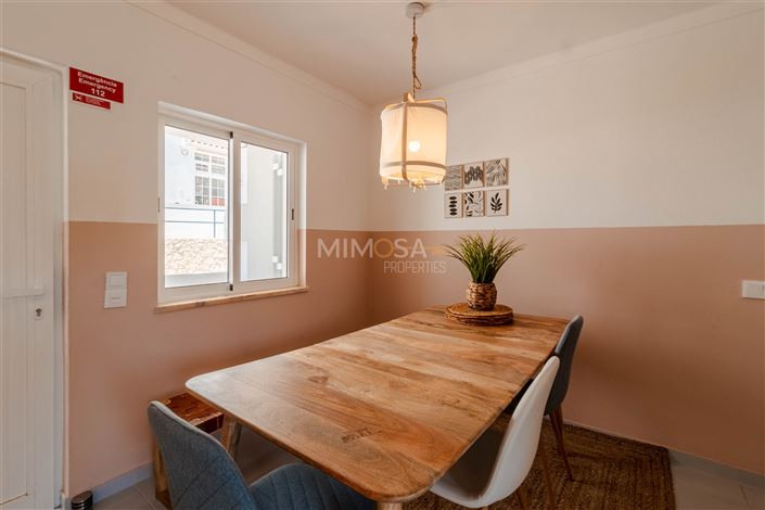 Image No.9-4 Bed Flat for sale