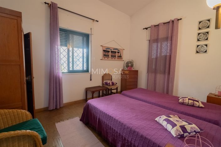 Image No.11-5 Bed House for sale