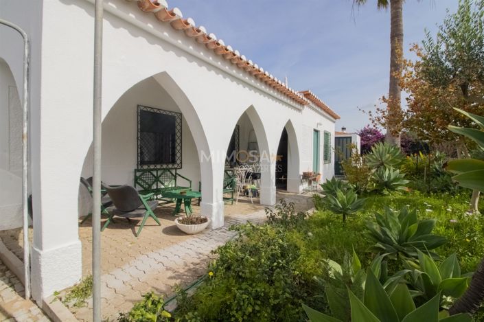 Image No.2-5 Bed House for sale