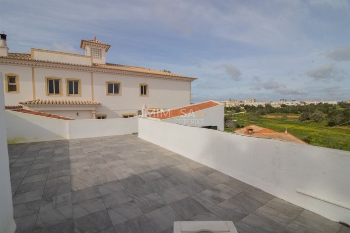 Image No.25-5 Bed House for sale