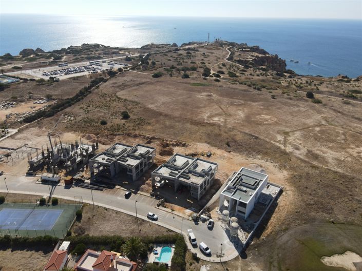 Image No.19-4 Bed Property for sale