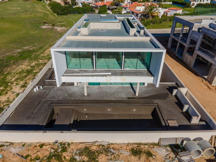 Image No.5-4 Bed Property for sale