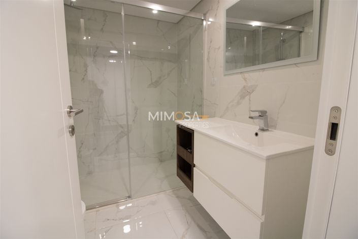 Image No.12-4 Bed House for sale