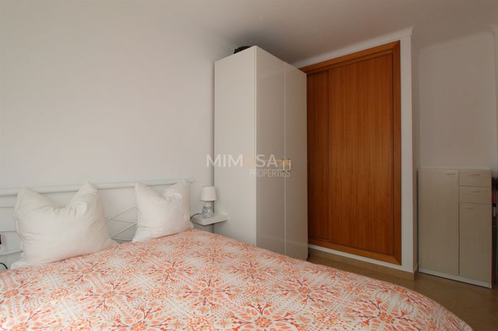 Image No.16-3 Bed Property for sale