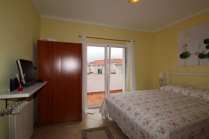 Image No.18-3 Bed Property for sale