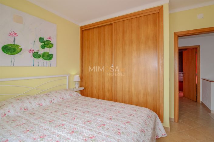 Image No.21-3 Bed Property for sale