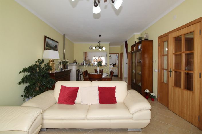 Image No.9-3 Bed Property for sale