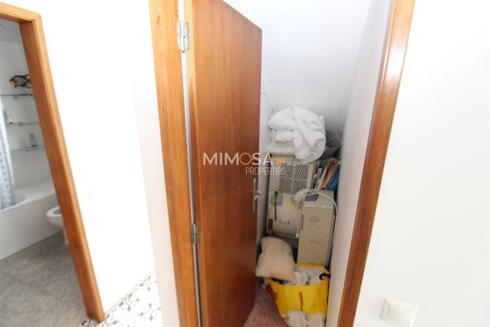 Image No.11-3 Bed Property for sale