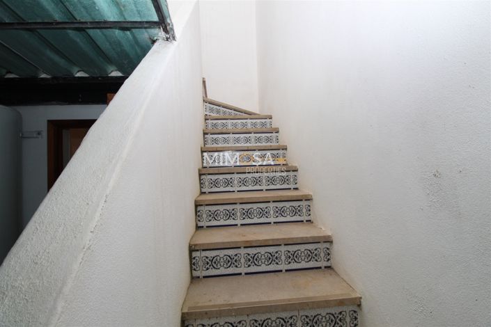 Image No.13-3 Bed Property for sale